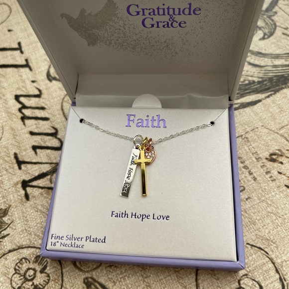 Grace & Gratitude Faith Hope Love 3 tone pendant - Picture 3 of 6